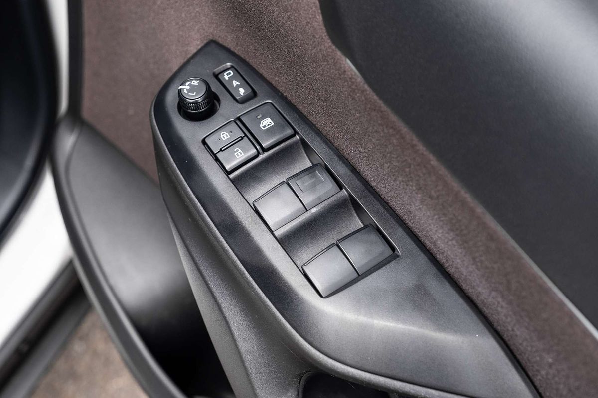 2022 Toyota Yaris Cross Urban MXPB10R