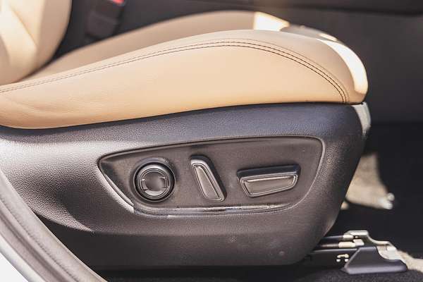 2021 Toyota RAV4 Cruiser AXAH52R