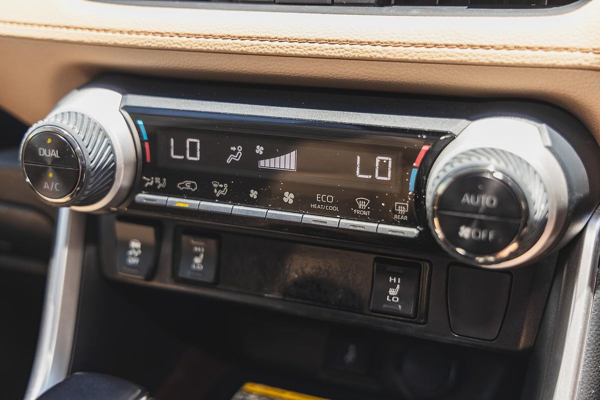 2021 Toyota RAV4 Cruiser AXAH52R