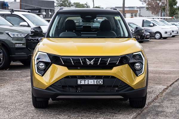 2025 Mahindra XUV3XO AX7L