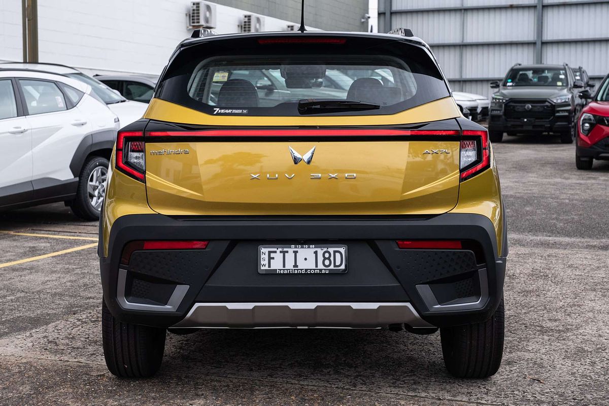 2025 Mahindra XUV3XO AX7L