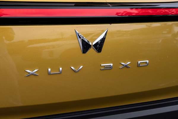 2025 Mahindra XUV3XO AX7L