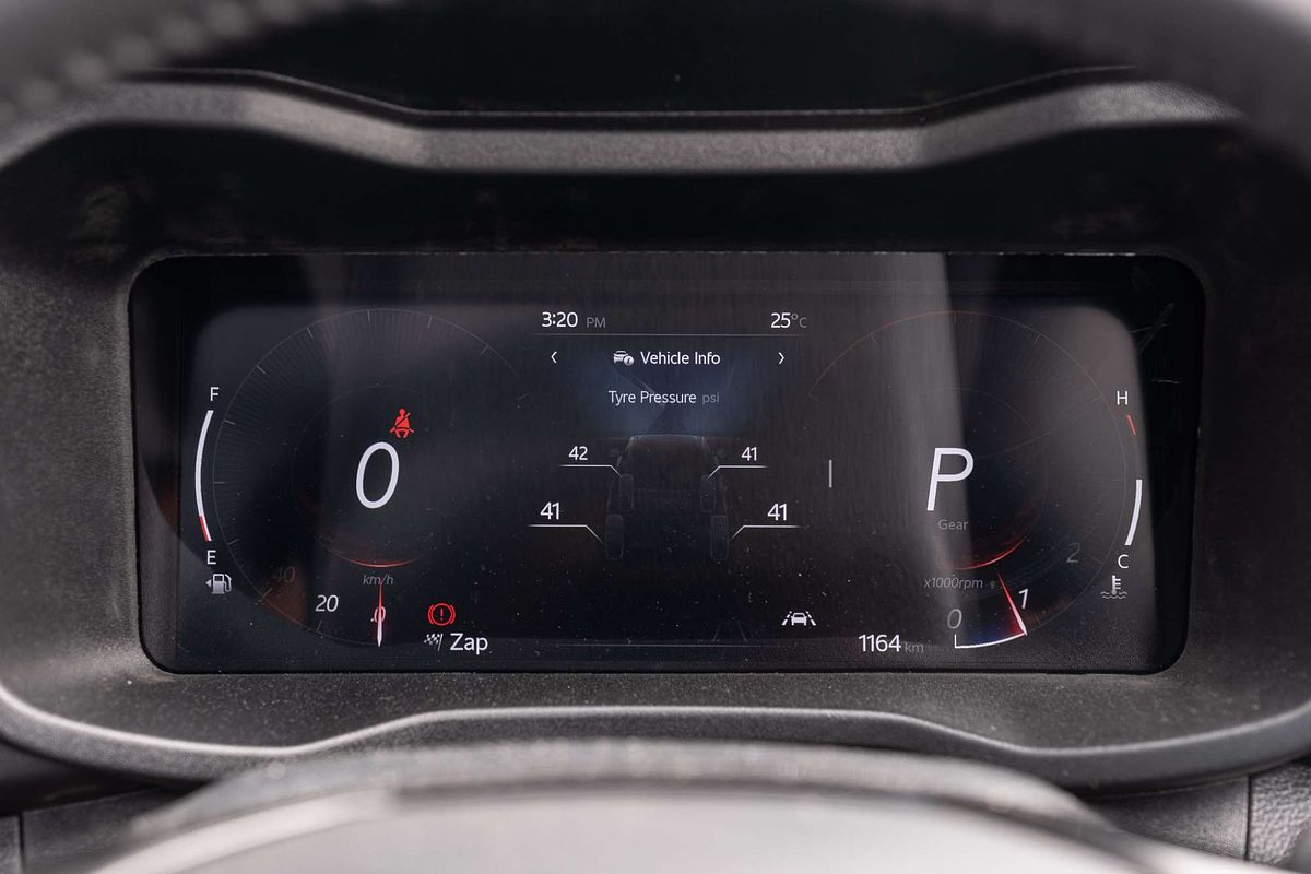 2025 Mahindra XUV3XO AX7L