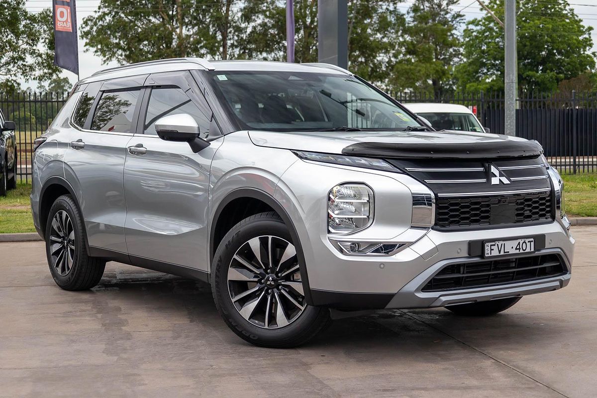 2025 Mitsubishi Outlander LS ZM