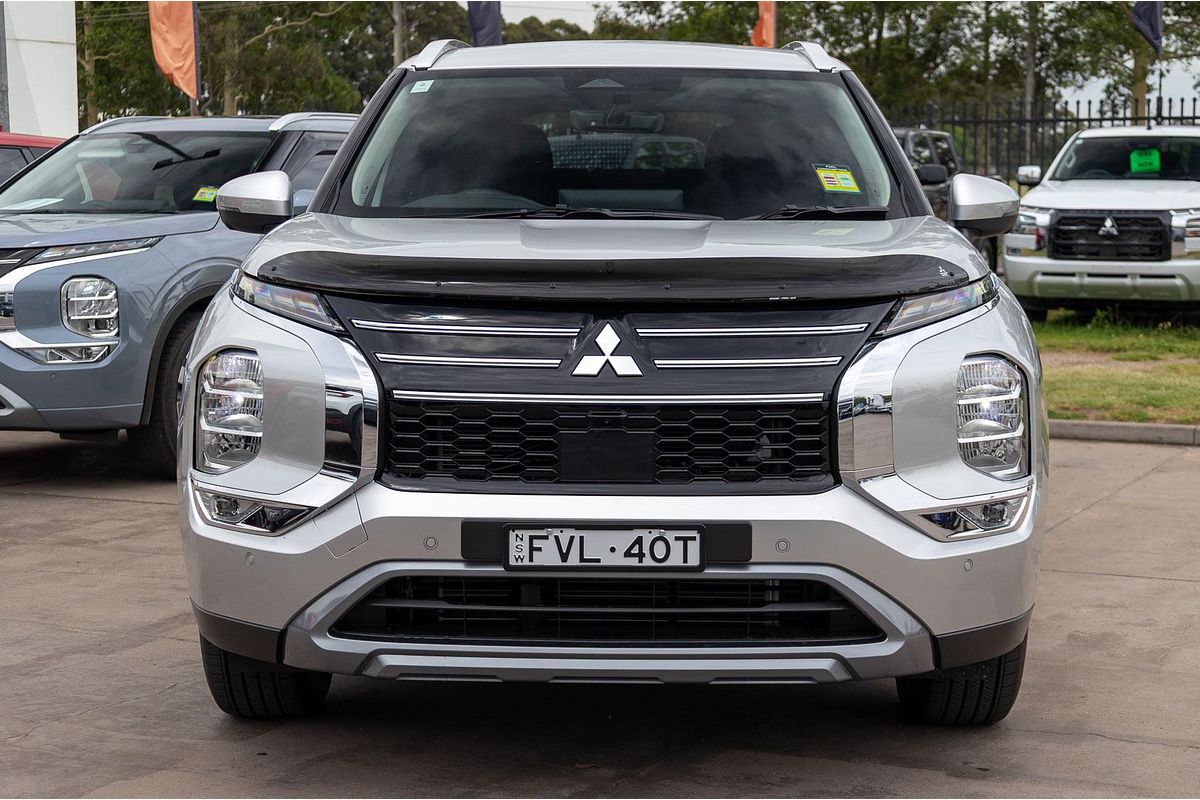 2025 Mitsubishi Outlander LS ZM