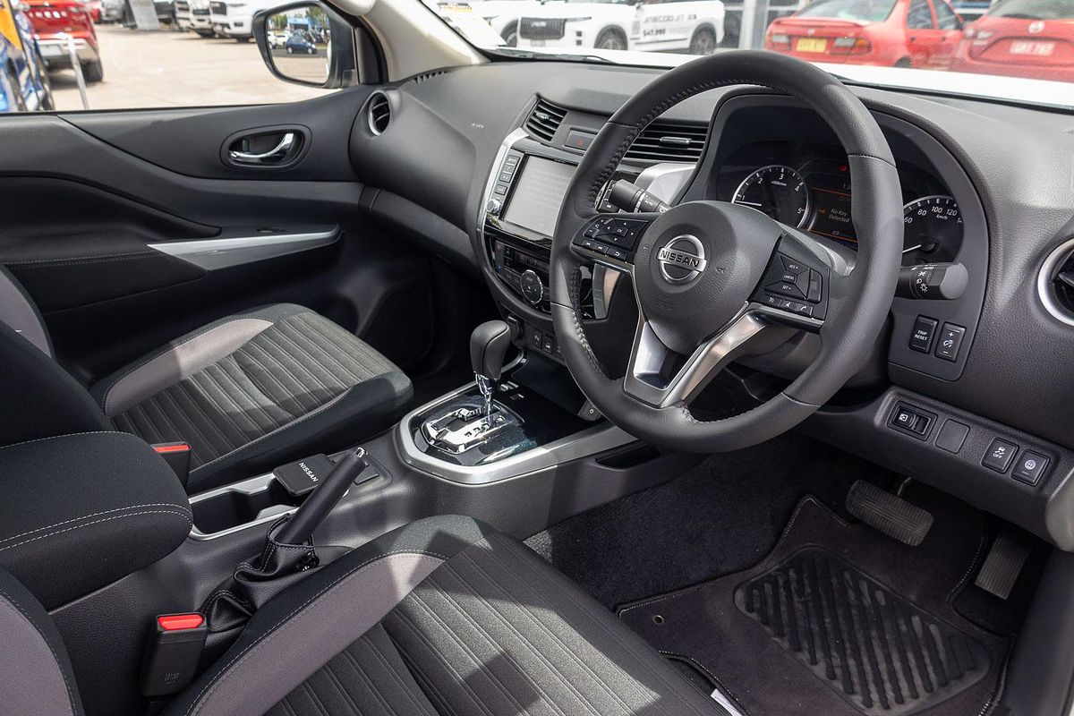 2025 Nissan Navara ST-X D23 4X4