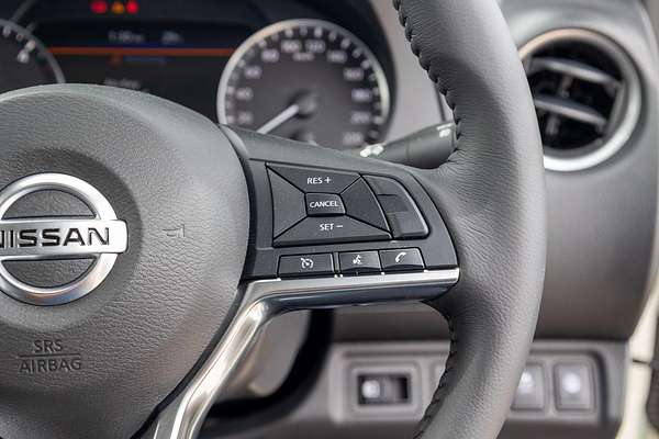 2025 Nissan Navara ST-X D23 4X4