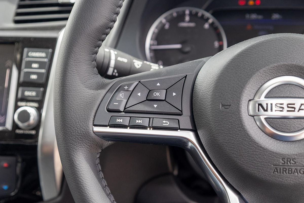 2025 Nissan Navara ST-X D23 4X4