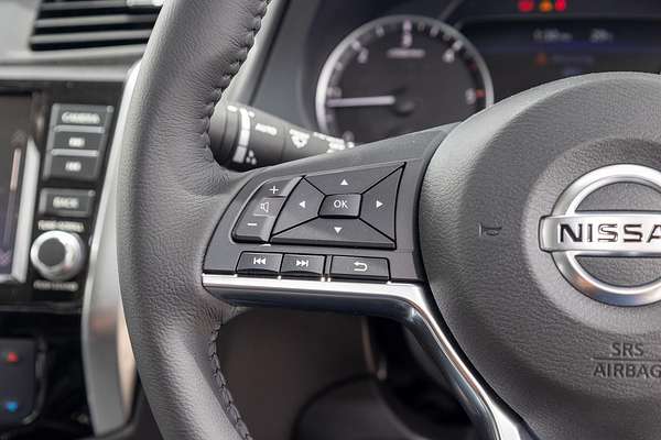 2025 Nissan Navara ST-X D23 4X4