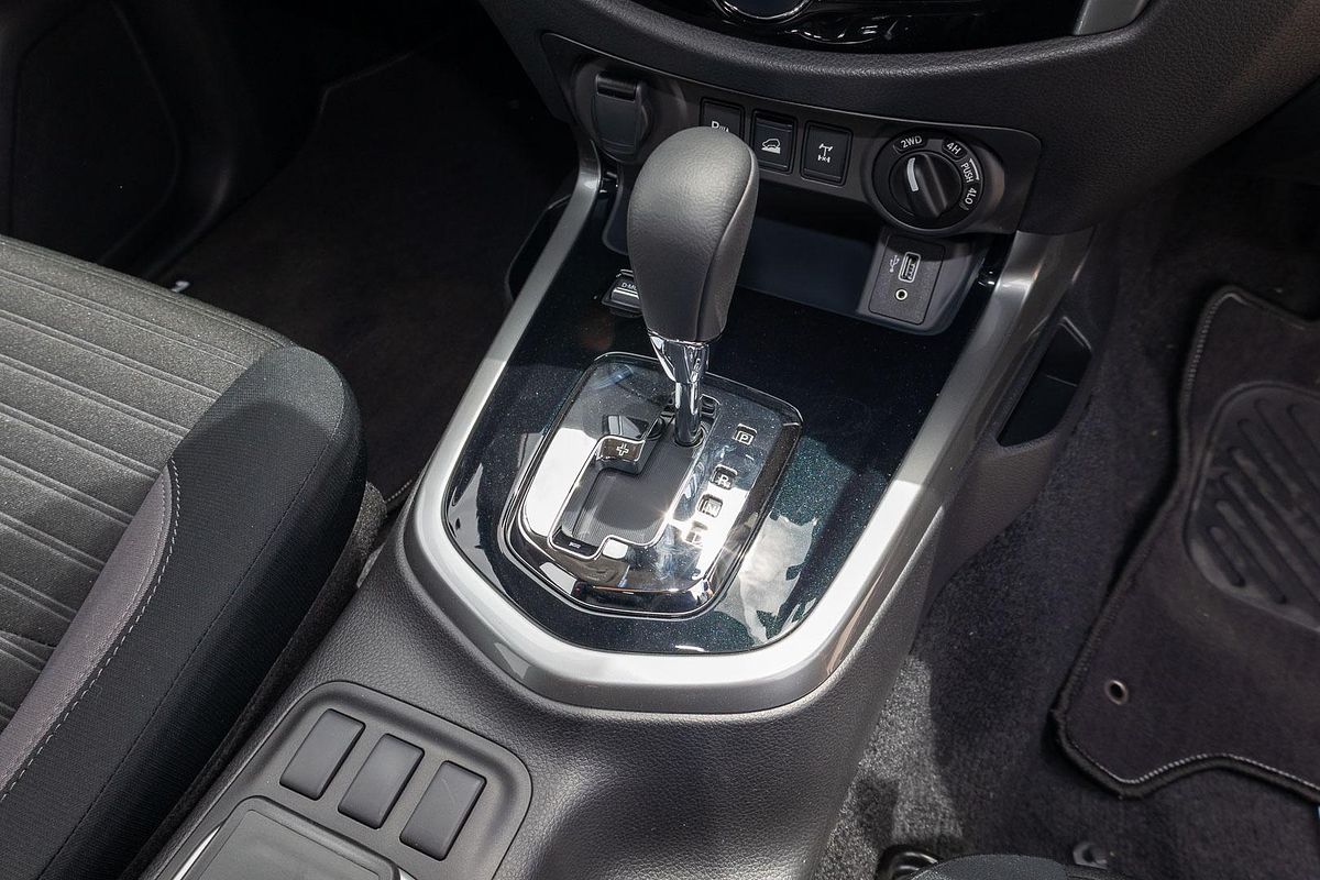 2025 Nissan Navara ST-X D23 4X4