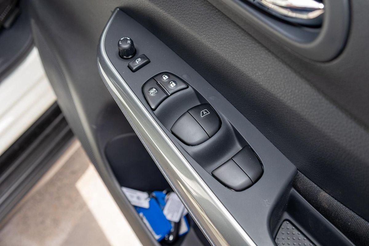 2025 Nissan Navara ST-X D23 4X4