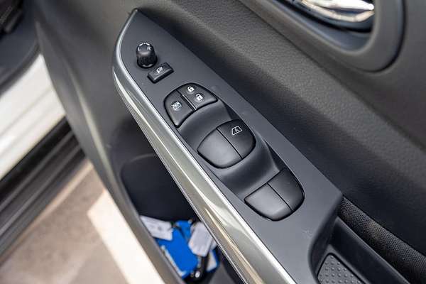 2025 Nissan Navara ST-X D23 4X4