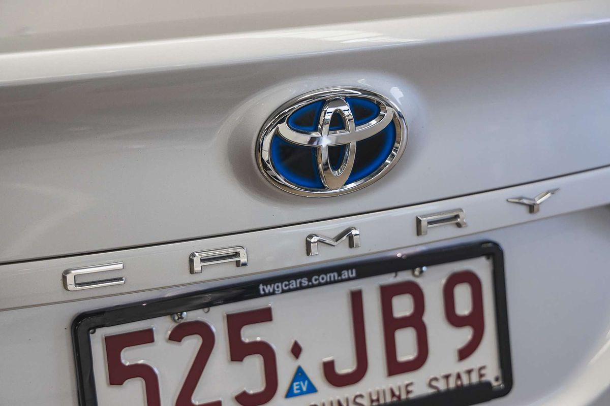 2024 Toyota Camry Ascent AXVH70R