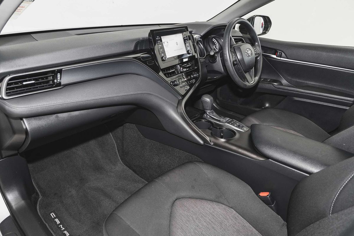 2024 Toyota Camry Ascent AXVH70R