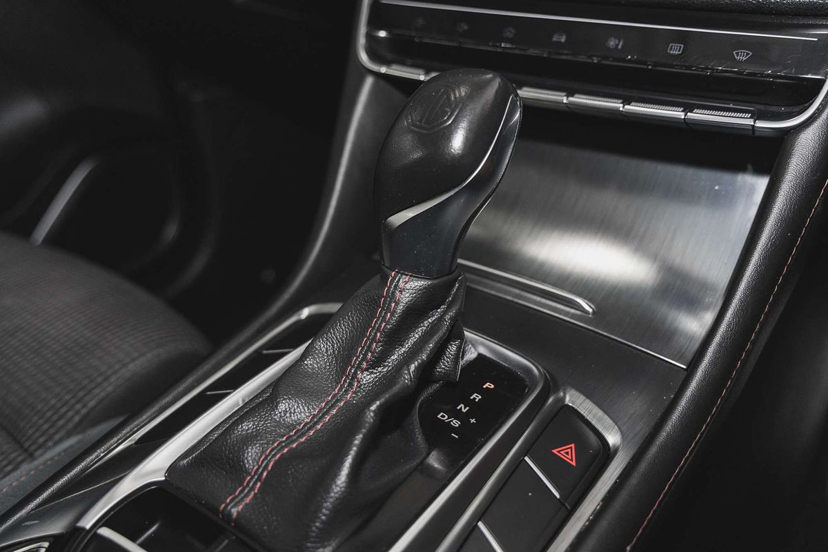 2021 MG HS Core SAS23