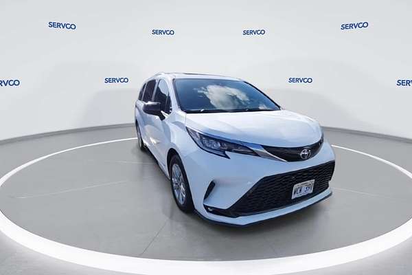 2021 Toyota SIENNA XSE