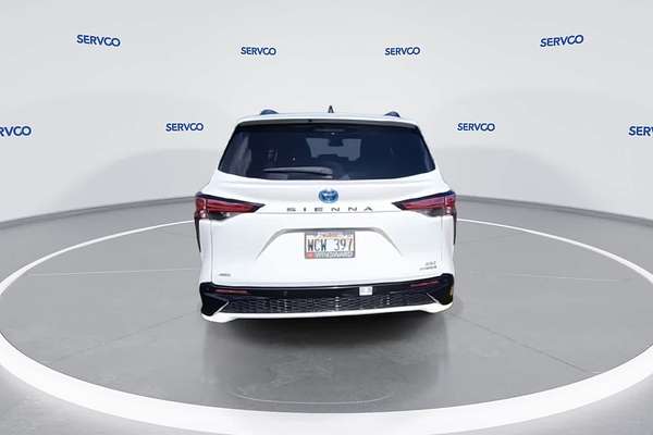 2021 Toyota SIENNA XSE