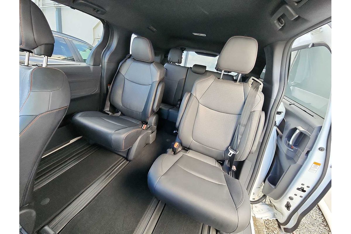 2021 Toyota SIENNA XSE