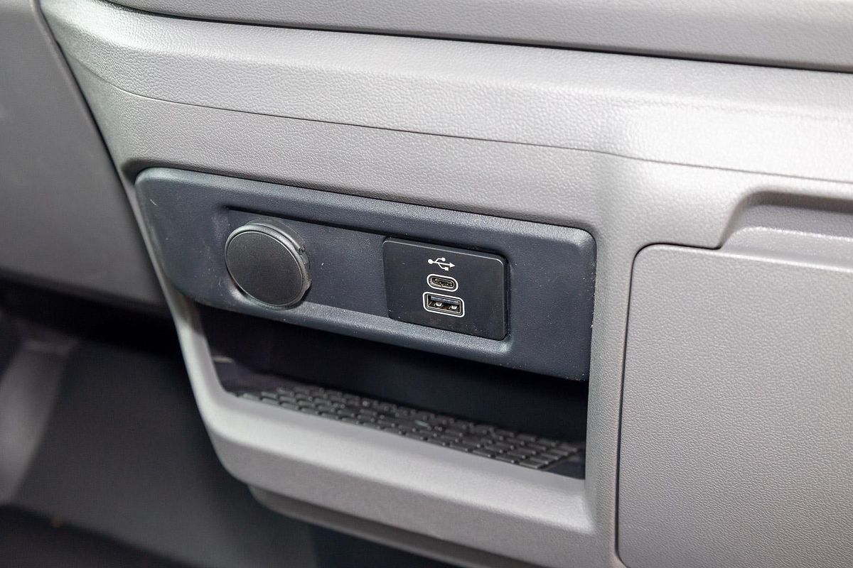 2025 Volkswagen Transporter TDI 125kW NSN SWB Low Roof