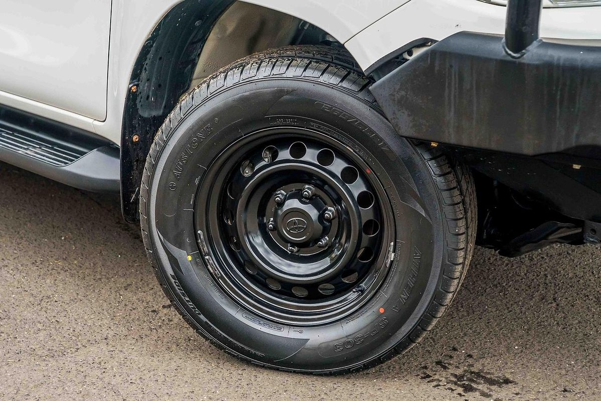 2017 Toyota Hilux SR GUN126R 4X4