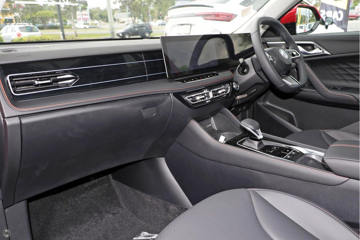 2025 MG HS Essence AS33