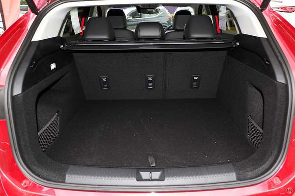 2025 MG HS Essence AS33