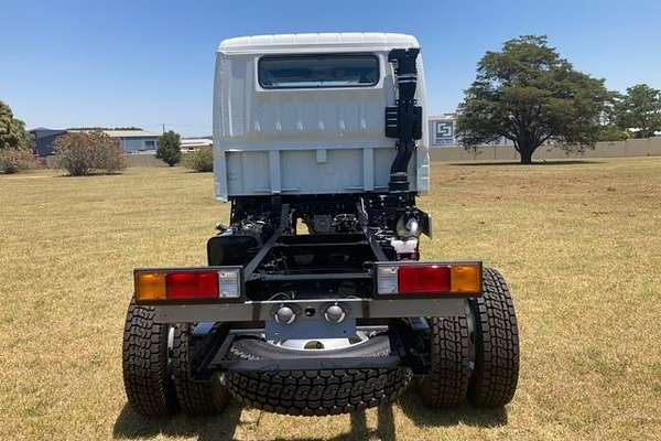 2025 Fuso Canter 4x4