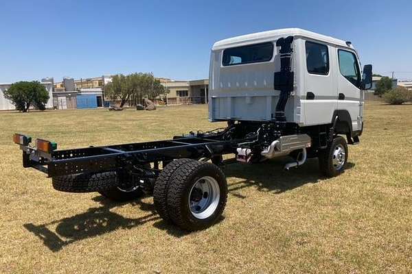 2025 Fuso Canter 4x4