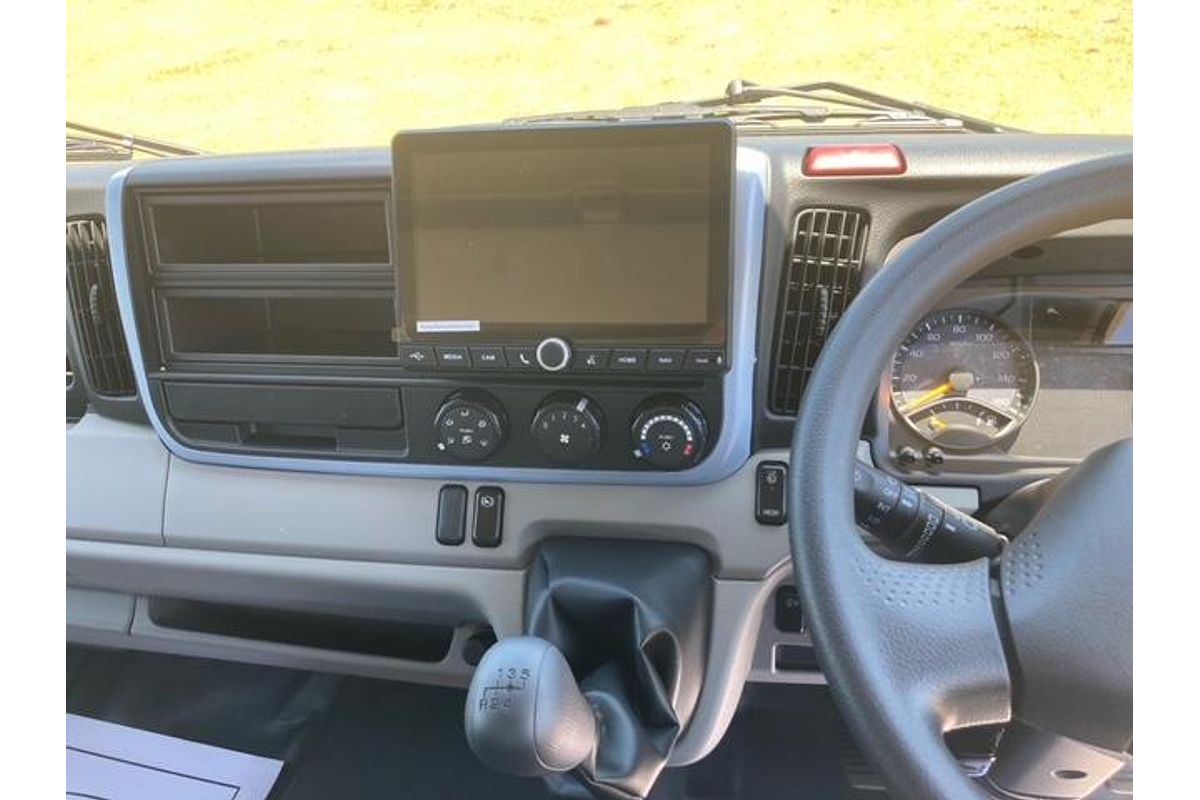 2025 Fuso Canter 4x4