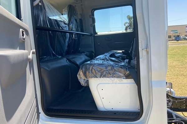 2025 Fuso Canter 4x4