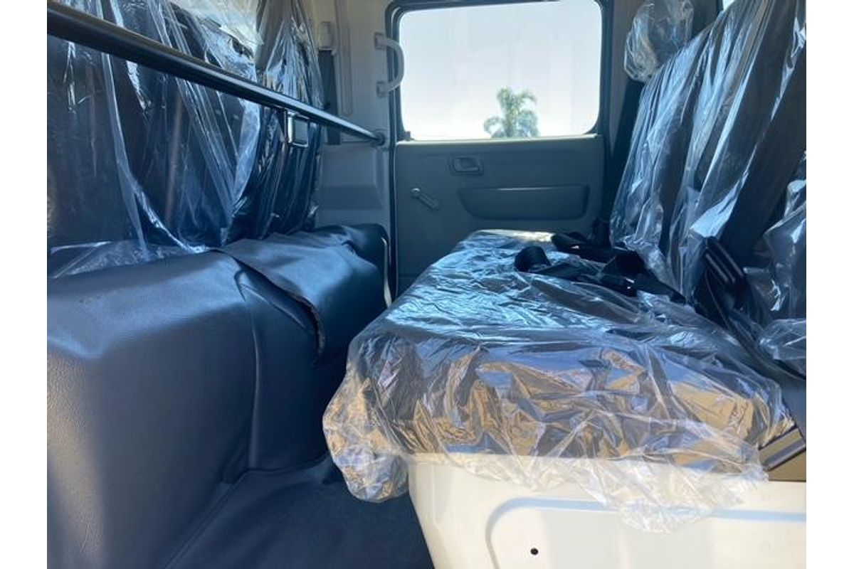 2025 Fuso Canter 4x4