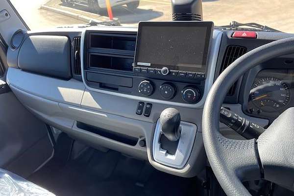 2025 Fuso Canter FE