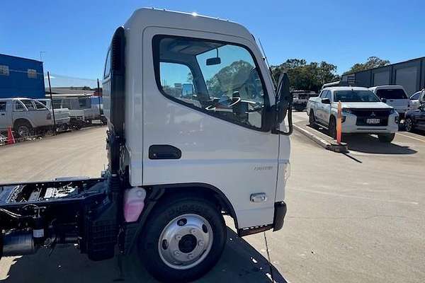 2025 Fuso Canter FE