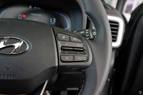 2025 Hyundai Venue Elite QX.V5