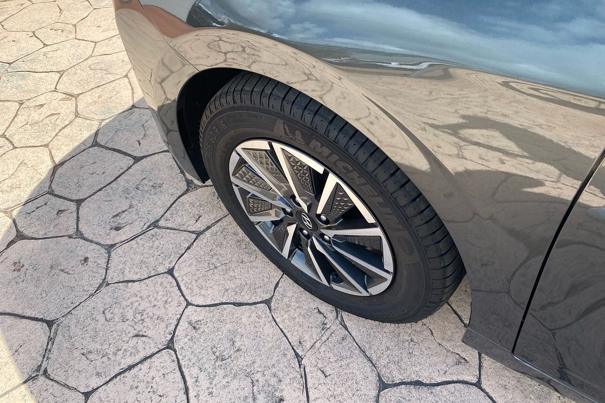 2022 Hyundai IONIQ Electric Elite AE.V4