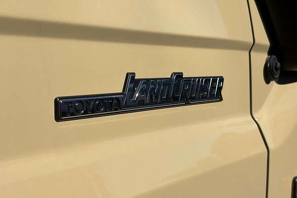 2023 Toyota Landcruiser GXL Troopcarrier VDJ78R