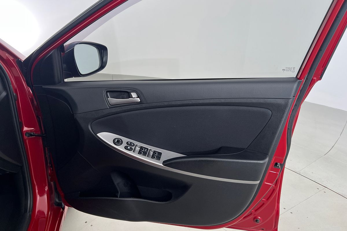 2018 Hyundai Accent Sport RB6