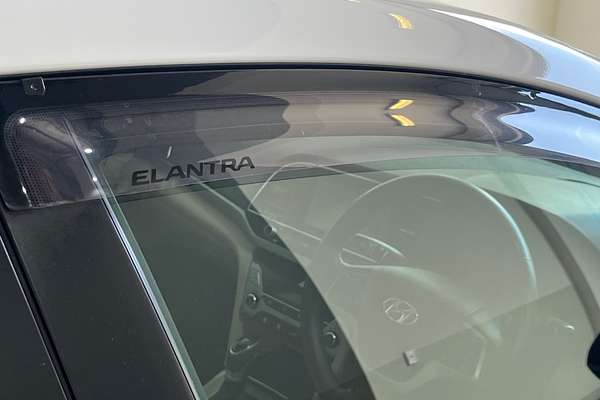 2017 Hyundai Elantra Elite AD