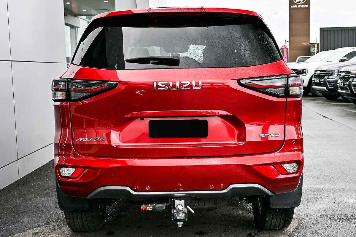 2023 Isuzu MU-X LS-T