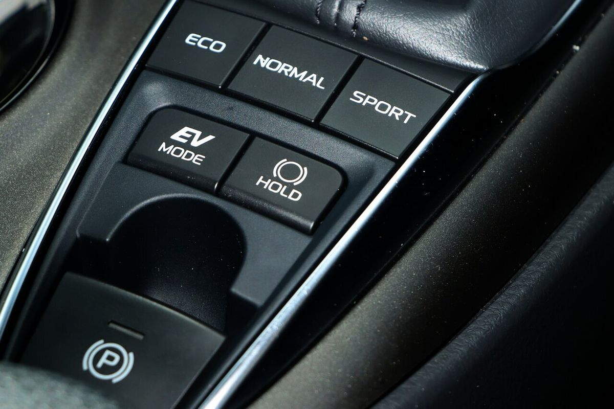 2024 Toyota Camry Ascent AXVH70R