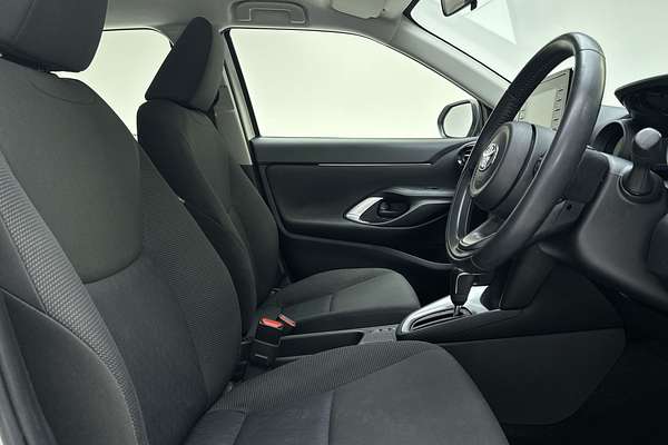 2022 Toyota Yaris Cross GX MXPJ10R thumb-12