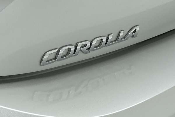 2022 Toyota Corolla ZR Hybrid ZWE211R thumb-21