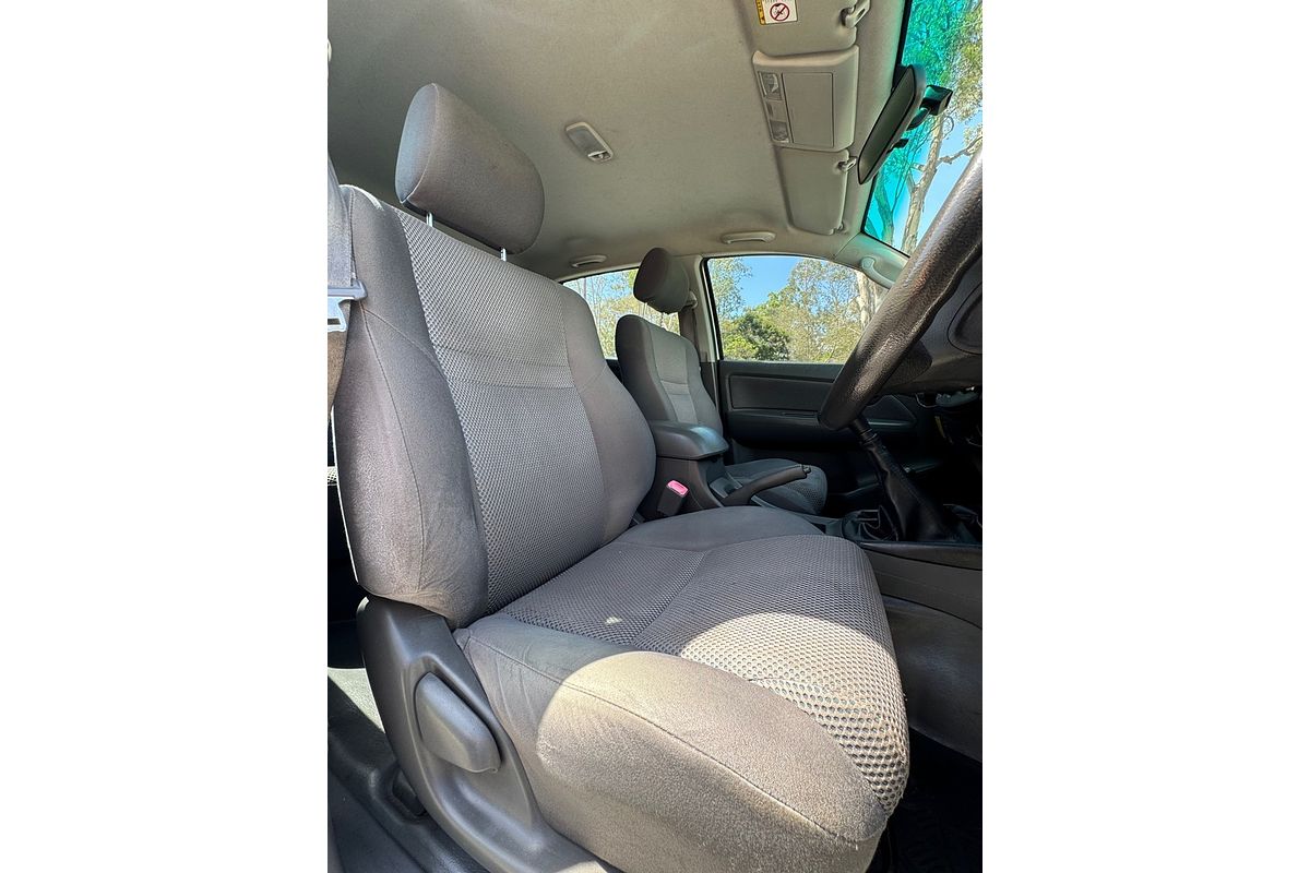 2013 Toyota Hilux SR KUN26R 4X4