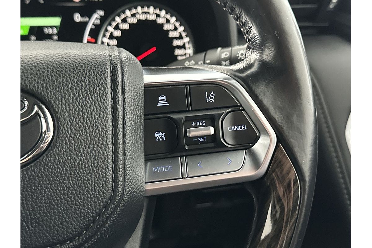 2022 Toyota Landcruiser Sahara FJA300R