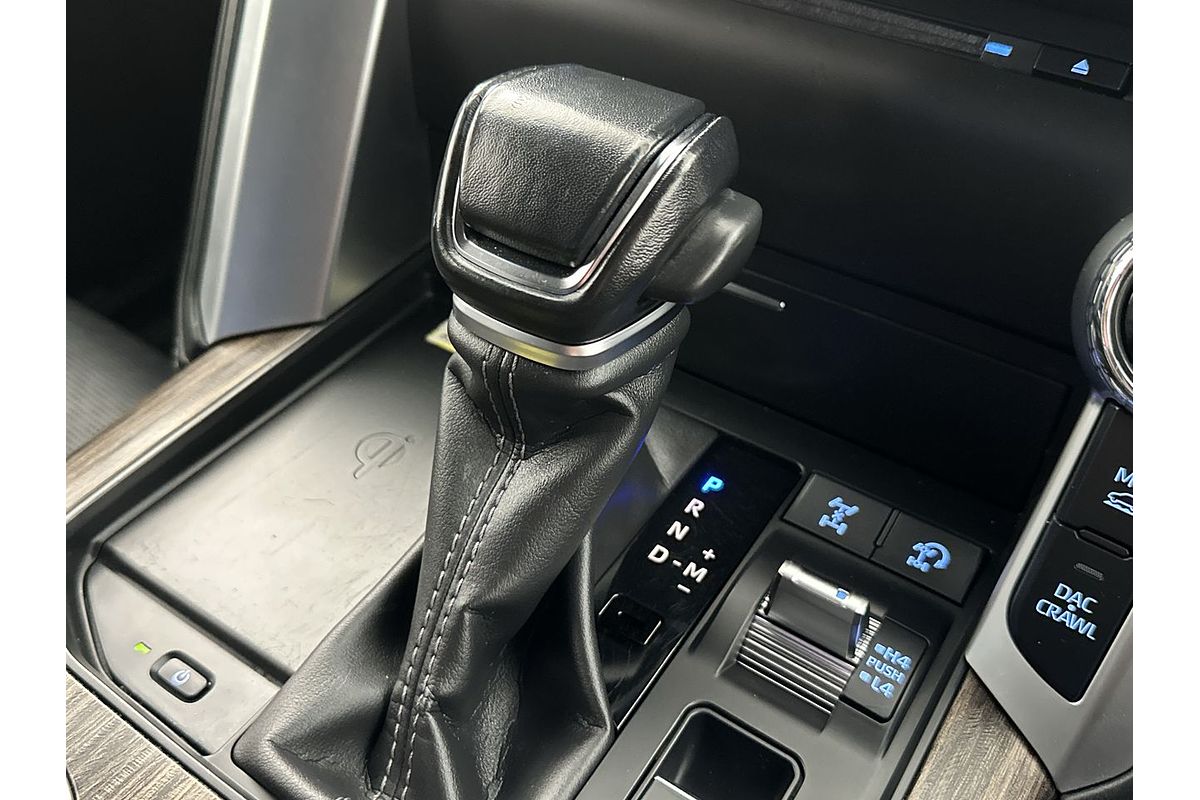 2022 Toyota Landcruiser Sahara FJA300R