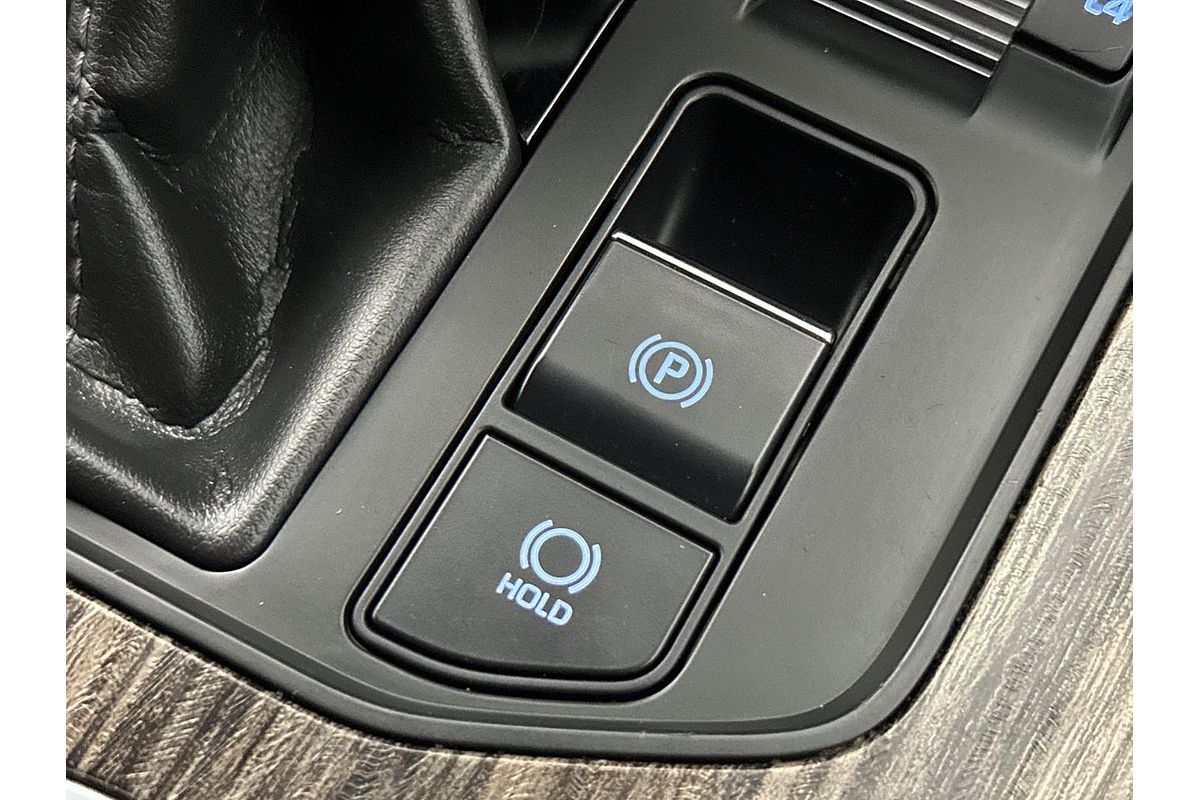 2022 Toyota Landcruiser Sahara FJA300R