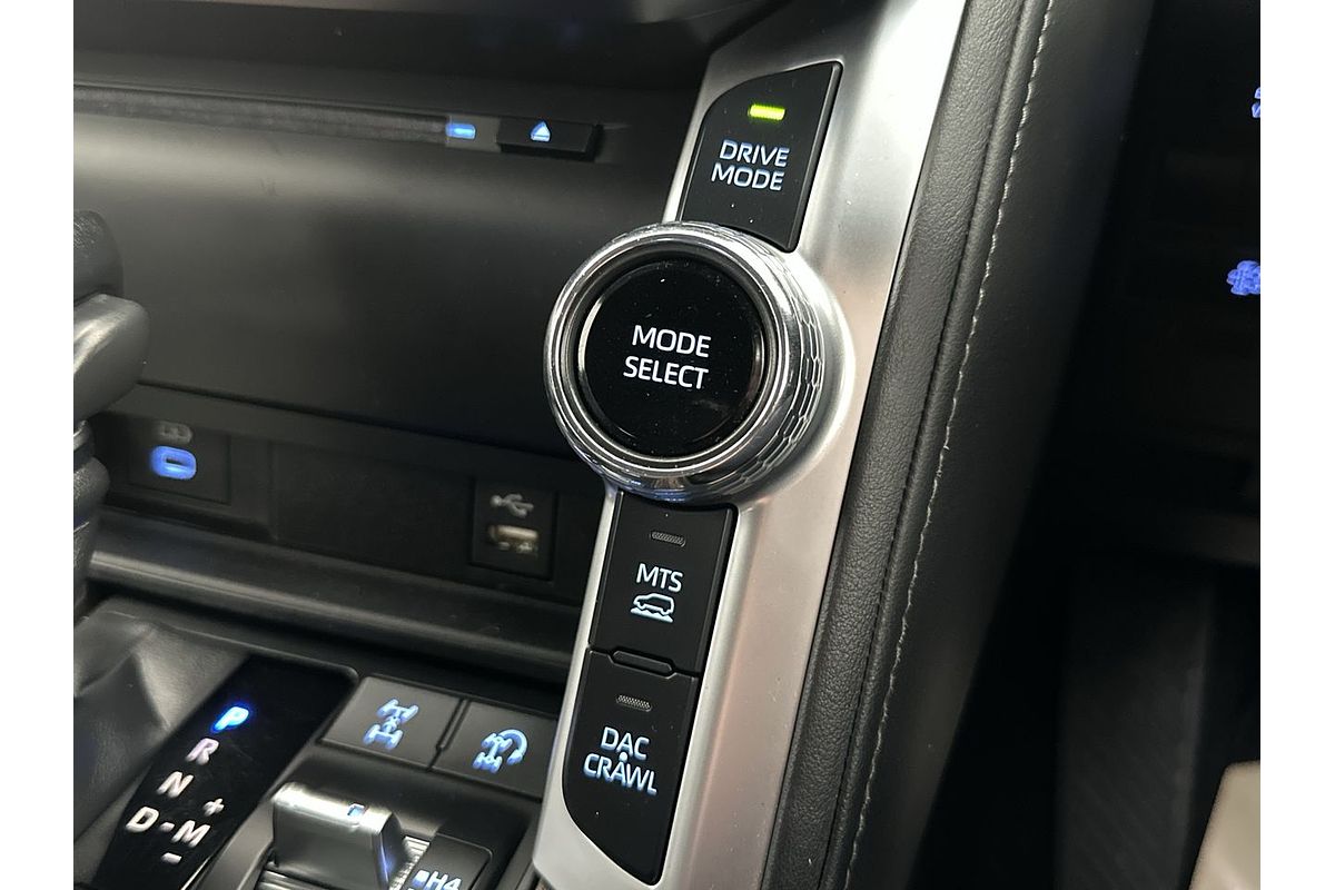 2022 Toyota Landcruiser Sahara FJA300R