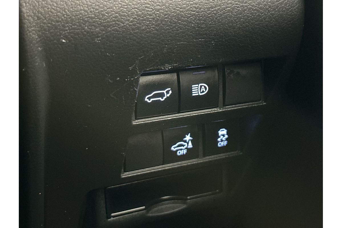 2022 Toyota Landcruiser Sahara FJA300R