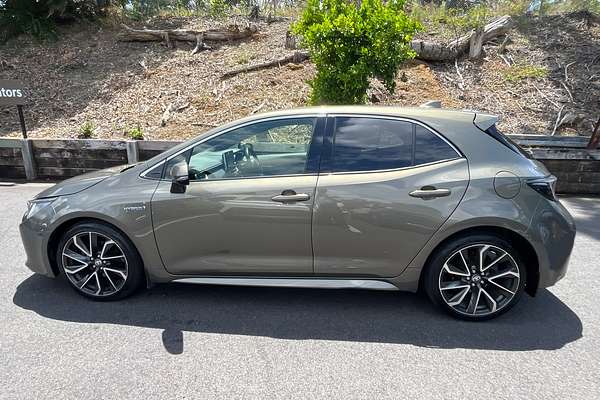 2019 Toyota Corolla ZR Hybrid ZWE211R
