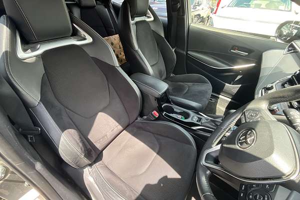 2019 Toyota Corolla ZR Hybrid ZWE211R